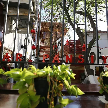 Nar Cafe فندق مبيت وإفطار Siğacık