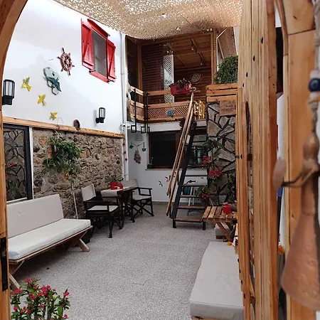 فندق مبيت وإفطار Nar Cafe