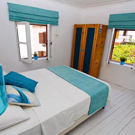Bed & Breakfast Nar Cafe *